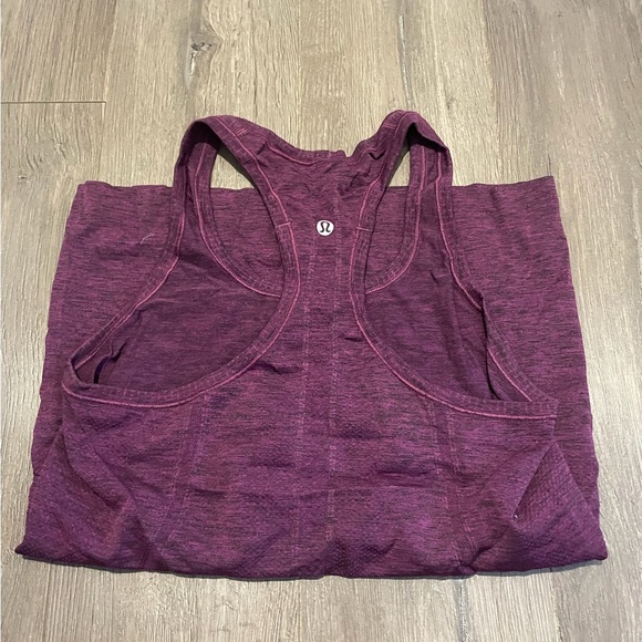 Lululemon Purple swiftly tank, good condition size 6 - Picture 2 of 2